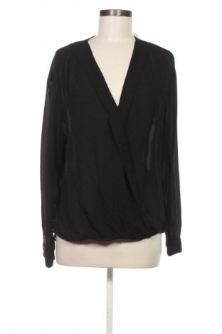 Damen Shirt Gina Tricot, Größe L, Farbe Schwarz, Preis 13,99 €