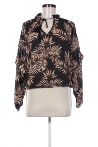 Damen Shirt NEW COLLECTION, Größe M, Farbe Mehrfarbig, Preis 23,99 €