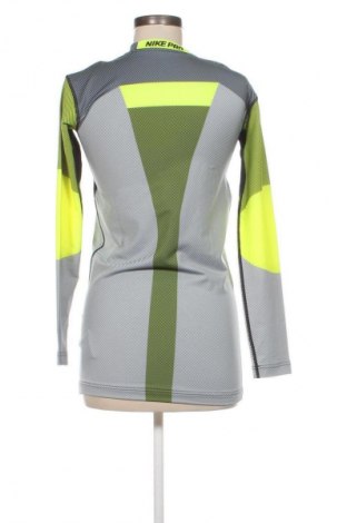 Dámská halenka Nike, Velikost M, Barva Vícebarevné, Cena  549,00 Kč