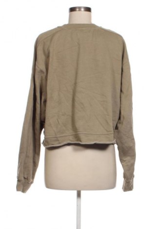 Дамска блуза Pull&Bear, Размер M, Цвят Зелен, Цена 19,99 лв.