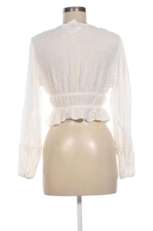 Damen Shirt Pull&Bear, Größe M, Farbe Weiß, Preis 13,99 €
