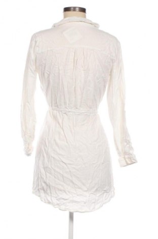 Damen Shirt Sinsay, Größe S, Farbe Weiß, Preis 9,74 €