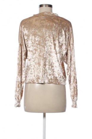 Damen Shirt Stradivarius, Größe S, Farbe Beige, Preis 9,72 €