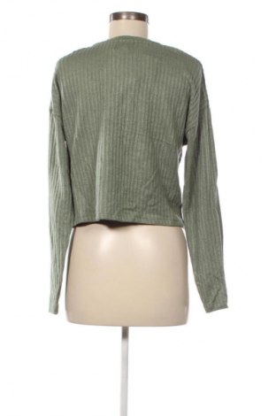 Дамска блуза Stradivarius, Размер M, Цвят Зелен, Цена 31,99 лв.