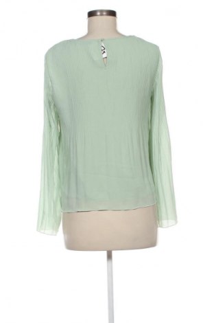 Damen Shirt Stradivarius, Größe S, Farbe Grün, Preis € 13,99
