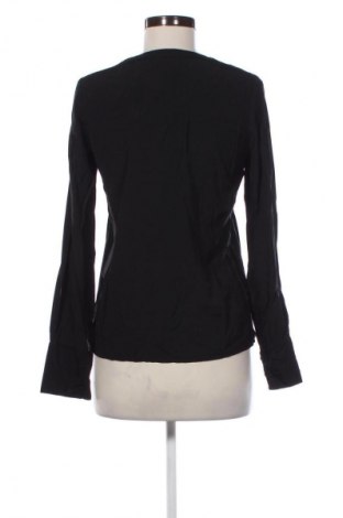 Дамска блуза Vero Moda, Размер XS, Цвят Черен, Цена 20,99 лв.