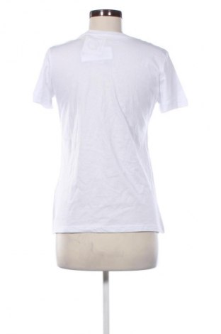 Дамска тениска Guess, Размер S, Цвят Бял, Цена 72,00 лв.