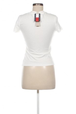 Дамска тениска Tommy Jeans, Размер S, Цвят Бял, Цена 77,99 лв.