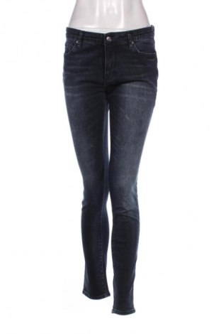 Dámske džínsy  Armani Exchange, Veľkosť M, Farba Modrá, Cena  51,26 €