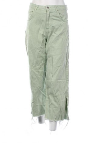 Damen Jeans Bershka, Größe M, Farbe Grün, Preis 20,99 €