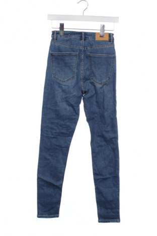 Γυναικείο Τζίν Bershka, Μέγεθος XS, Χρώμα Μπλέ, Τιμή 7,99 €