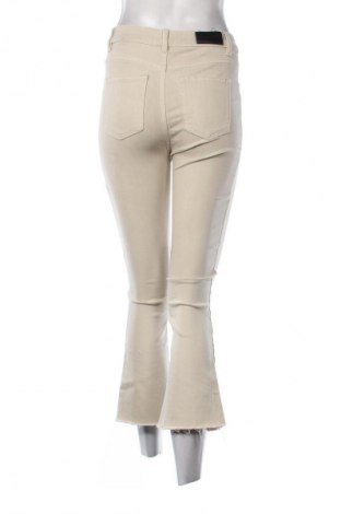 Damen Jeans Bershka, Größe M, Farbe Beige, Preis 15,99 €