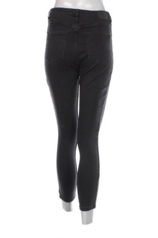 Blugi de femei Bershka, Mărime M, Culoare Negru, Preț 100,99 Lei