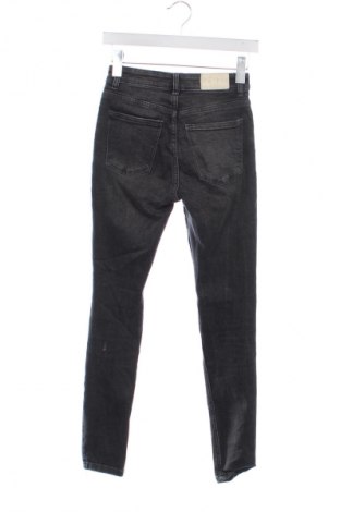 Blugi de femei Bershka, Mărime XS, Culoare Negru, Preț 77,17 Lei