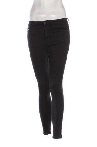 Дамски дънки Calvin Klein Jeans, Размер M, Цвят Черен, Цена 68,99 лв.