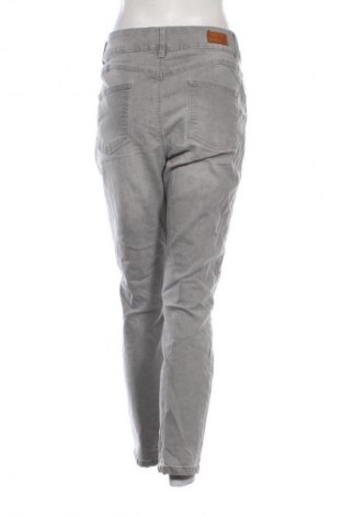 Blugi de femei Collection L, Mărime XL, Culoare Gri, Preț 100,99 Lei