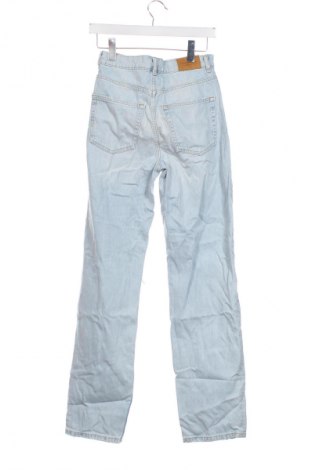 Blugi de femei Gina Tricot, Mărime XS, Culoare Albastru, Preț 117,99 Lei