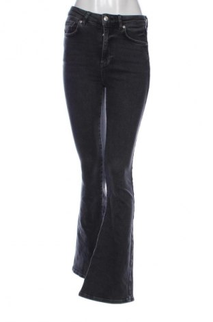 Blugi de femei Gina Tricot, Mărime S, Culoare Gri, Preț 117,99 Lei