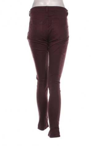 Damskie jeansy H&M, Rozmiar L, Kolor Czerwony, Cena 95,99 zł