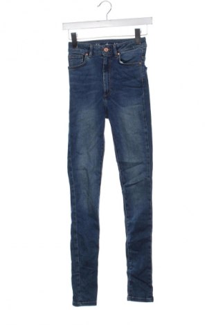 Дамски дънки Never Denim, Размер XXS, Цвят Син, Цена 41,99 лв.