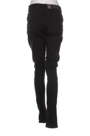 Dámske džínsy  Noisy May, Veľkosť L, Farba Čierna, Cena  54,95 €