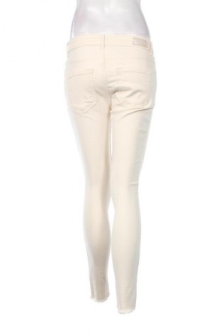 Blugi de femei ONLY, Mărime M, Culoare Ecru, Preț 89,47 Lei