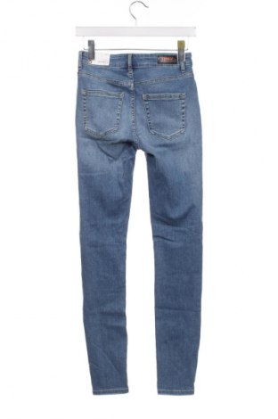 Γυναικείο Τζίν ONLY, Μέγεθος XS, Χρώμα Μπλέ, Τιμή 39,00 €