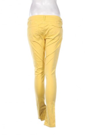 Blugi de femei Pepe Jeans, Mărime M, Culoare Galben, Preț 197,00 Lei