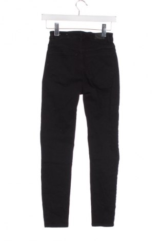 Γυναικείο Τζίν Pull&Bear, Μέγεθος XS, Χρώμα Μαύρο, Τιμή 18,99 €