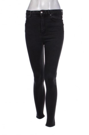 Női farmernadrág Pull&Bear, Méret M, Szín Fekete, Ár 5 776 Ft