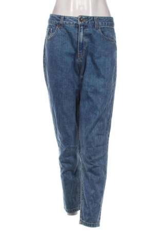 Blugi de femei Pull&Bear, Mărime M, Culoare Albastru, Preț 100,99 Lei