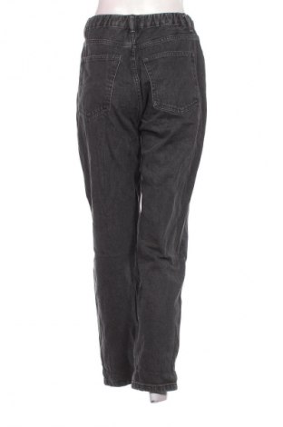 Dámske džínsy  Pull&Bear, Veľkosť M, Farba Sivá, Cena  16,95 €