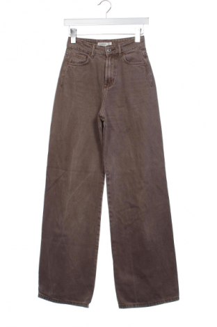 Blugi de femei Pull&Bear, Mărime XXS, Culoare Maro, Preț 77,17 Lei