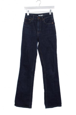 Γυναικείο Τζίν Pull&Bear, Μέγεθος XS, Χρώμα Μπλέ, Τιμή 15,00 €