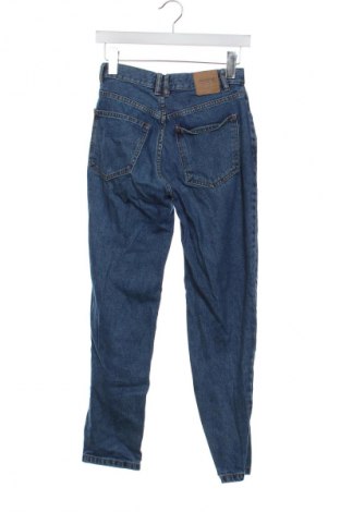 Dámské džíny  Pull&Bear, Velikost XS, Barva Modrá, Cena  369,00 Kč