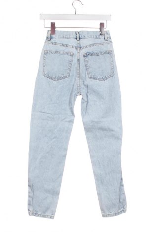 Дамски дънки Pull&Bear, Размер XXS, Цвят Син, Цена 29,33 лв.