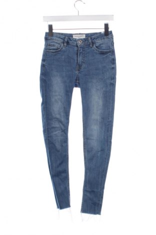 Damskie jeansy Queen Hearts, Rozmiar S, Kolor Niebieski, Cena 95,99 zł