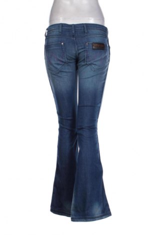 Дамски дънки Wrangler, Размер M, Цвят Син, Цена 74,29 лв.