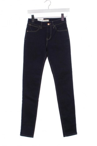 Дамски дънки Wrangler, Размер XS, Цвят Син, Цена 172,14 лв.