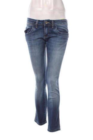 Dámske džínsy  Wrangler, Veľkosť M, Farba Modrá, Cena  38,00 €