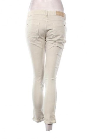 Damen Jeans Zara, Größe M, Farbe Ecru, Preis 7,99 €