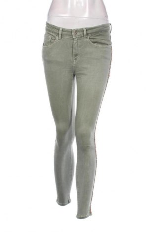 Дамски дънки Zara, Размер M, Цвят Зелен, Цена 26,98 лв.