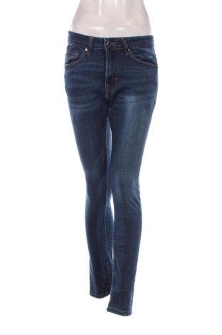 Damskie jeansy Zara, Rozmiar M, Kolor Niebieski, Cena 62,92 zł