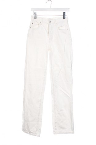 Blugi de femei Zara, Mărime XS, Culoare Alb, Preț 71,05 Lei