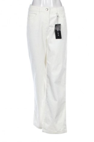 Pantaloni de velvet de femei Amisu, Mărime M, Culoare Alb, Preț 120,99 Lei