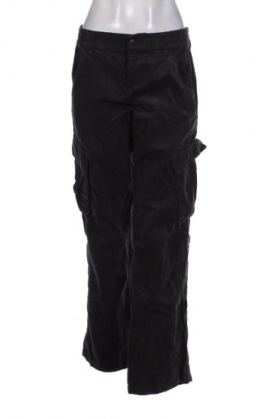 Damskie sztruksy H&M Divided, Rozmiar M, Kolor Czarny, Cena 67,00 zł