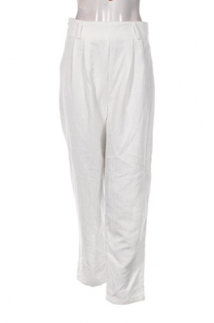 Damen Cordhose SHEIN, Größe M, Farbe Weiß, Preis 20,99 €