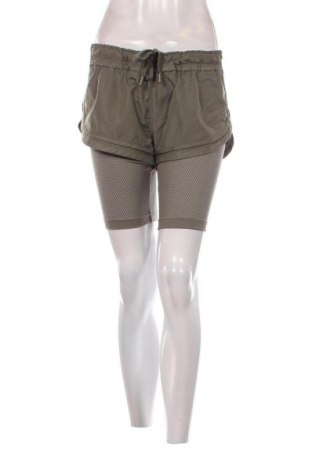 Dámske kraťasy  Adidas By Stella McCartney, Veľkosť M, Farba Zelená, Cena  24,55 €