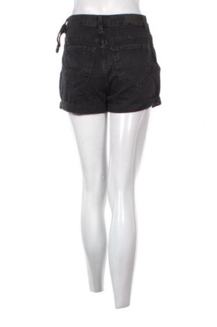 Damen Shorts Clockhouse, Größe S, Farbe Schwarz, Preis 10,00 €