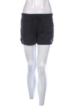 Női rövidnadrág Nike, Méret M, Szín Fekete, Ár 6 200 Ft